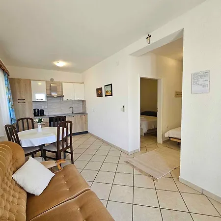 Apartman In 15461 Novi Vinodolski