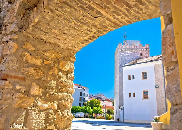 In 15461 Διαμέρισμα